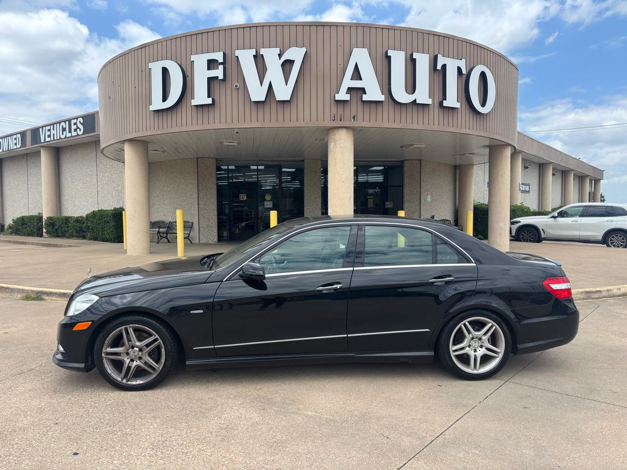 Mercedes-Benz E-Class E350 4MATIC Sedan 2012
