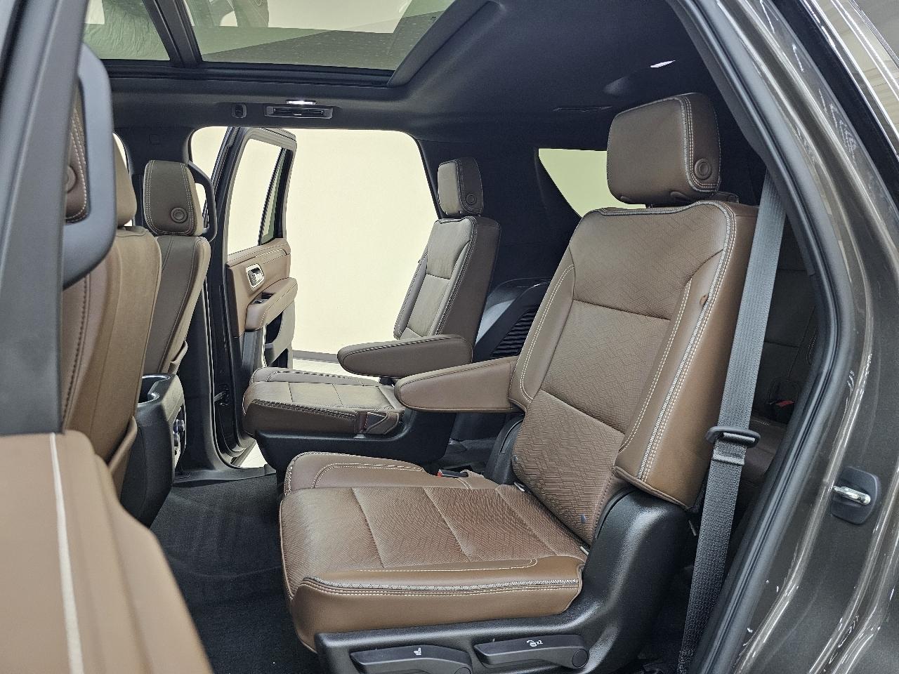 Chevrolet Tahoe High Country 4WD 2021