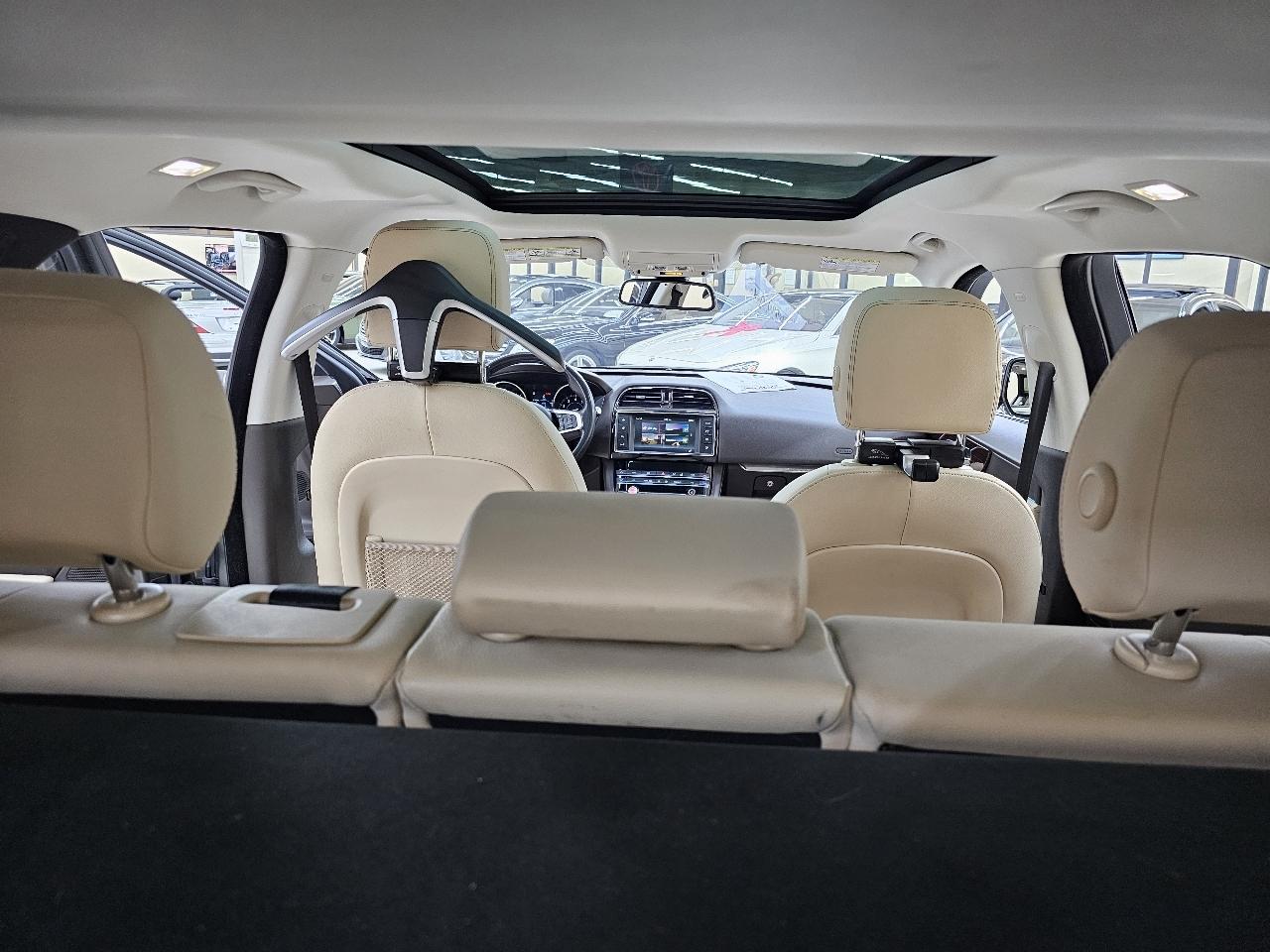 Jaguar F-Pace 25t Prestige 2018