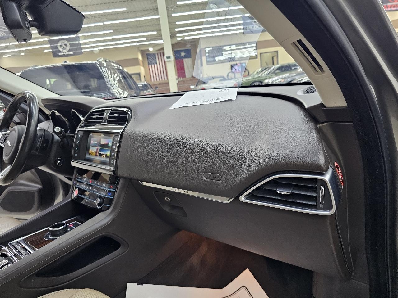 Jaguar F-Pace 25t Prestige 2018