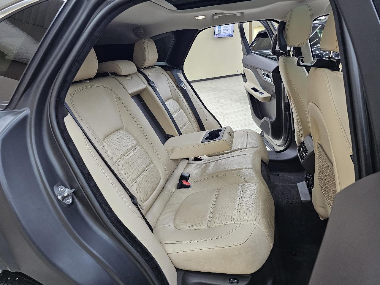 Jaguar F-Pace 25t Prestige 2018