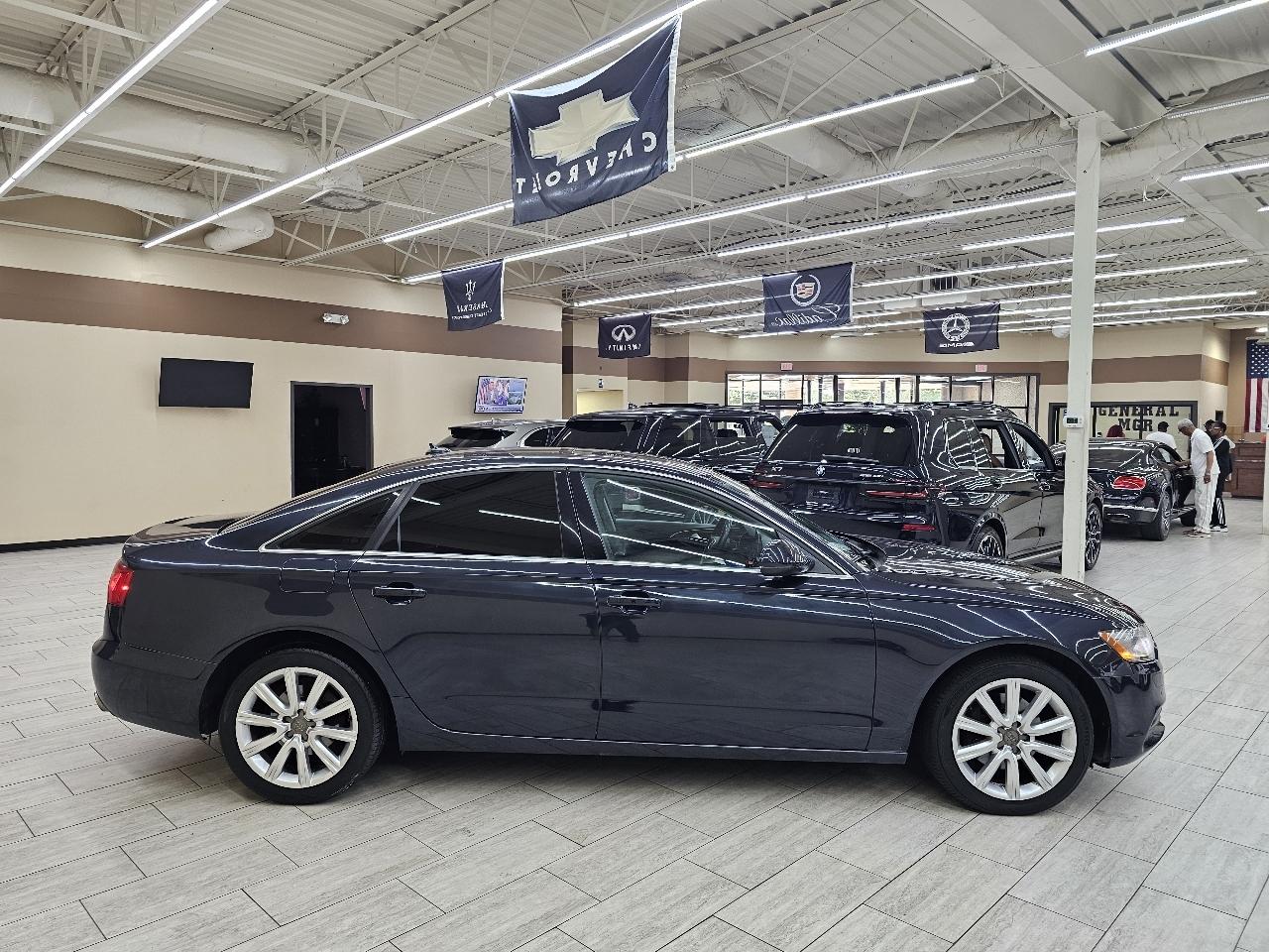 Audi A6 2.0T Premium Sedan FrontTrak Multitronic 2013
