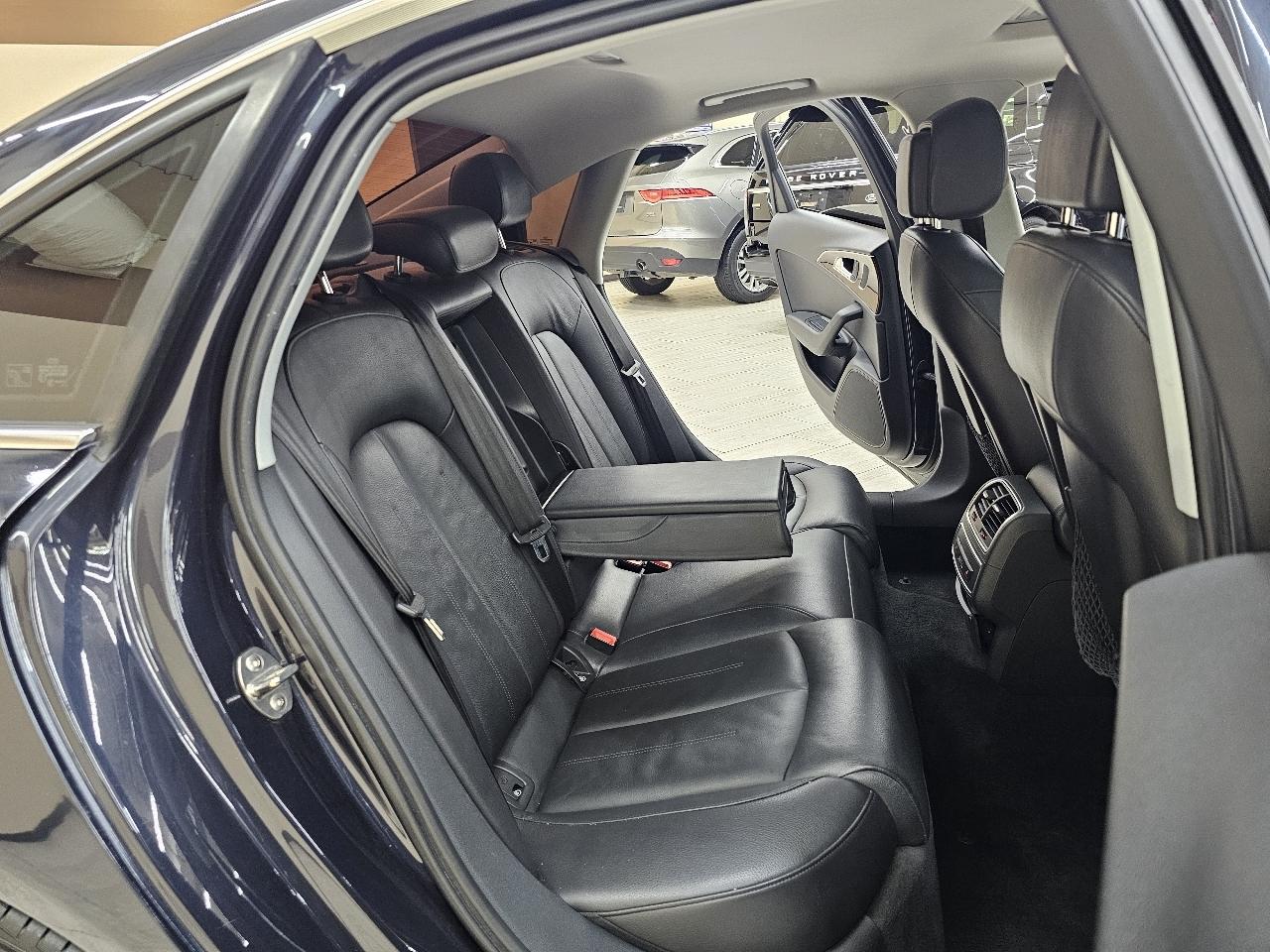 Audi A6 2.0T Premium Sedan FrontTrak Multitronic 2013