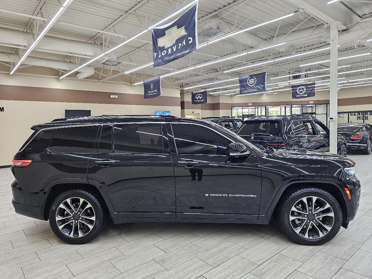 Jeep Grand Cherokee L Overland 4WD 2023