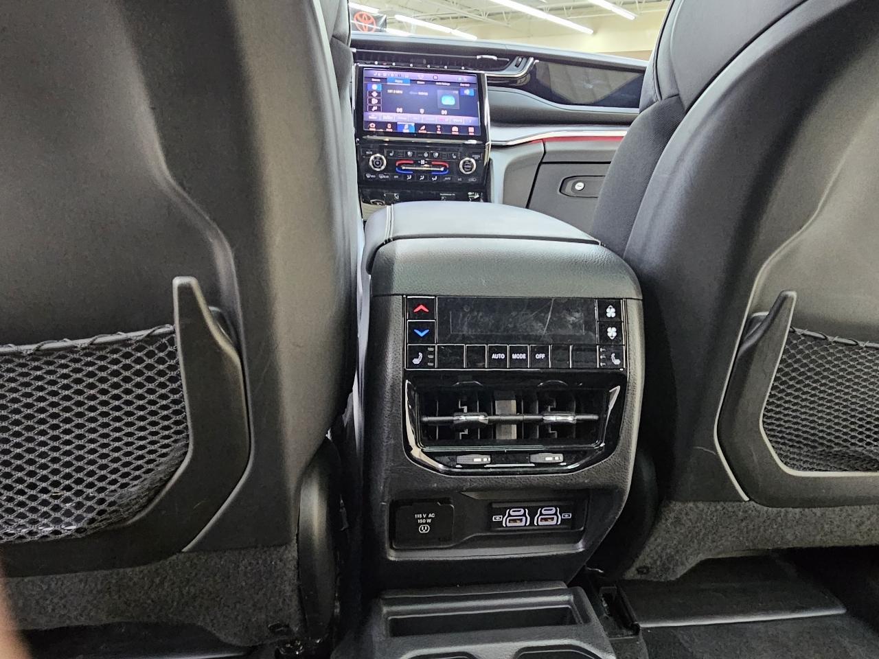 Jeep Grand Cherokee L Overland 4WD 2023
