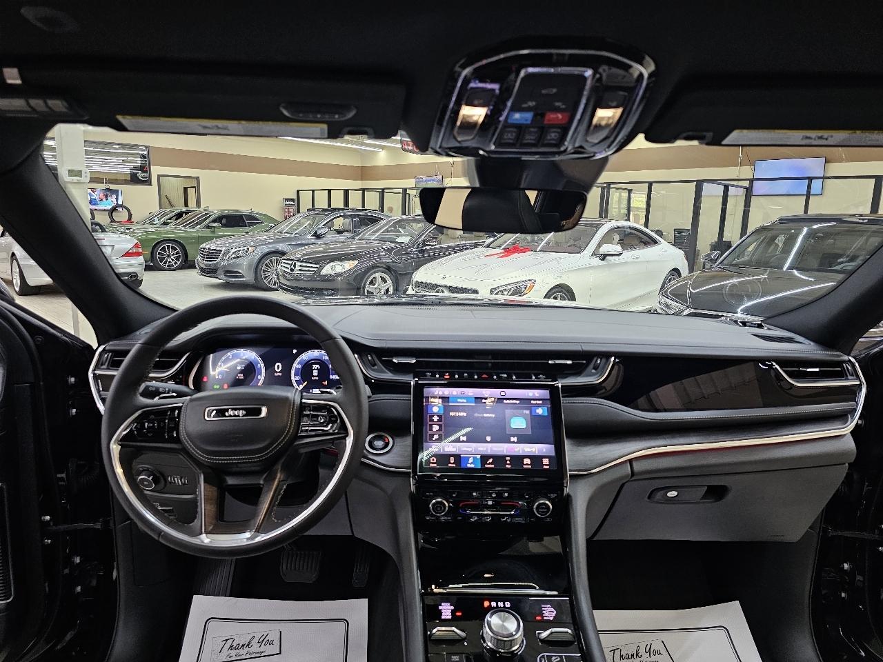 Jeep Grand Cherokee L Overland 4WD 2023