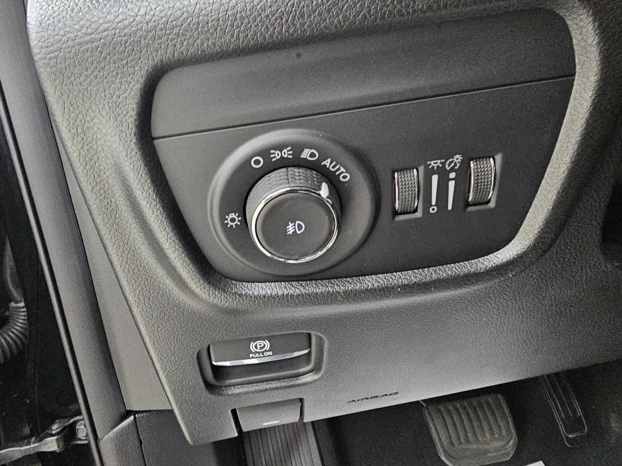 Jeep Grand Cherokee L Overland 4WD 2023