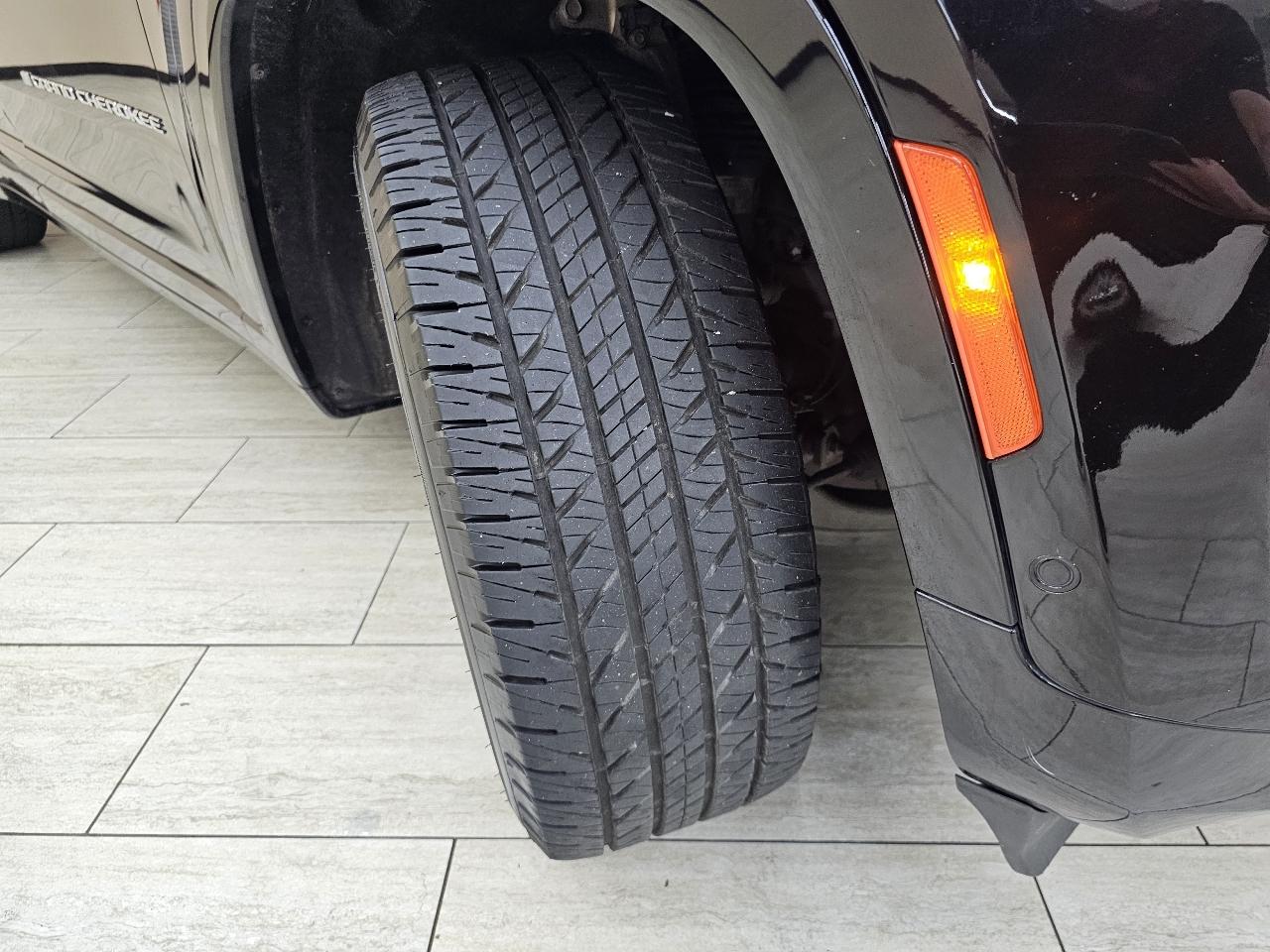 Jeep Grand Cherokee L Overland 4WD 2023