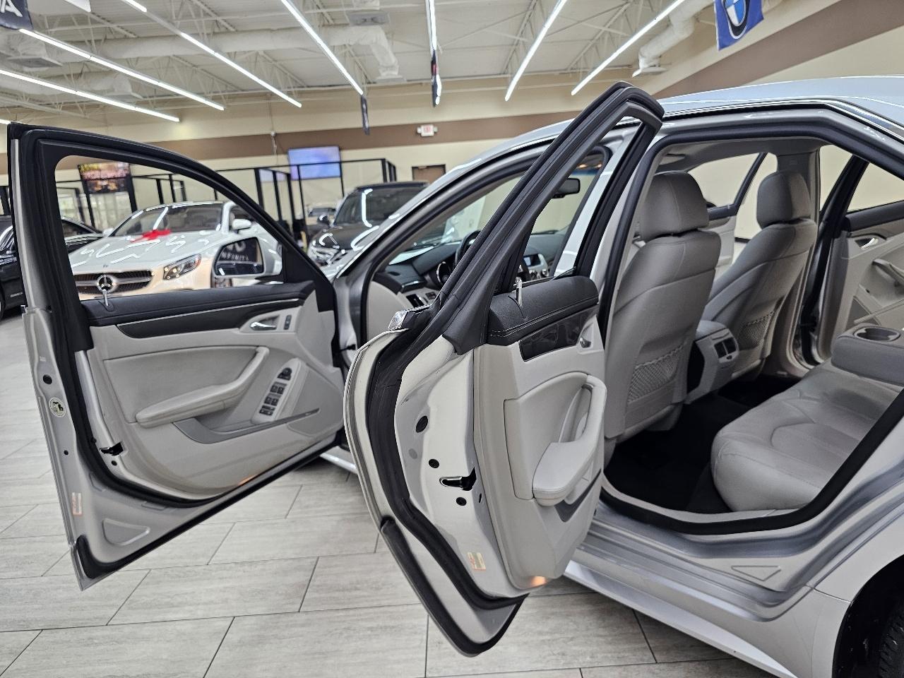 Cadillac CTS Luxury 2013