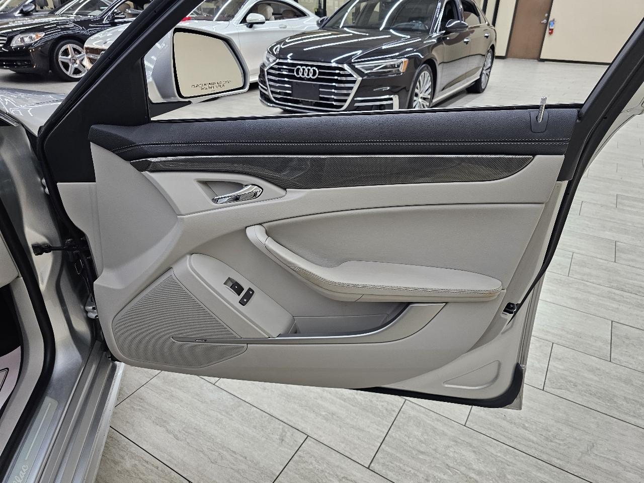 Cadillac CTS Luxury 2013