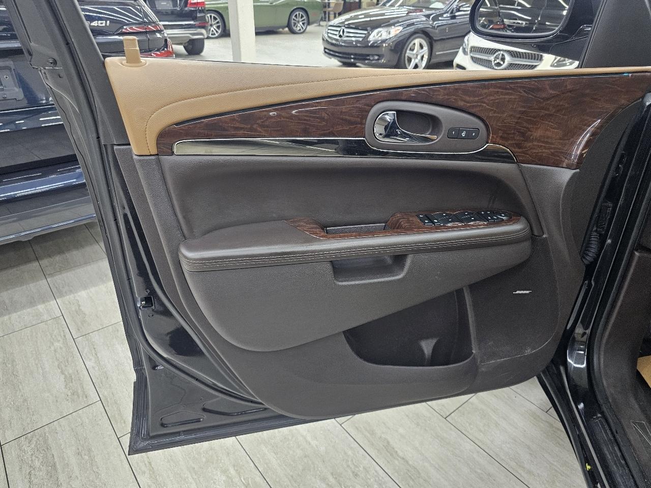 Buick Enclave Premium FWD 2013