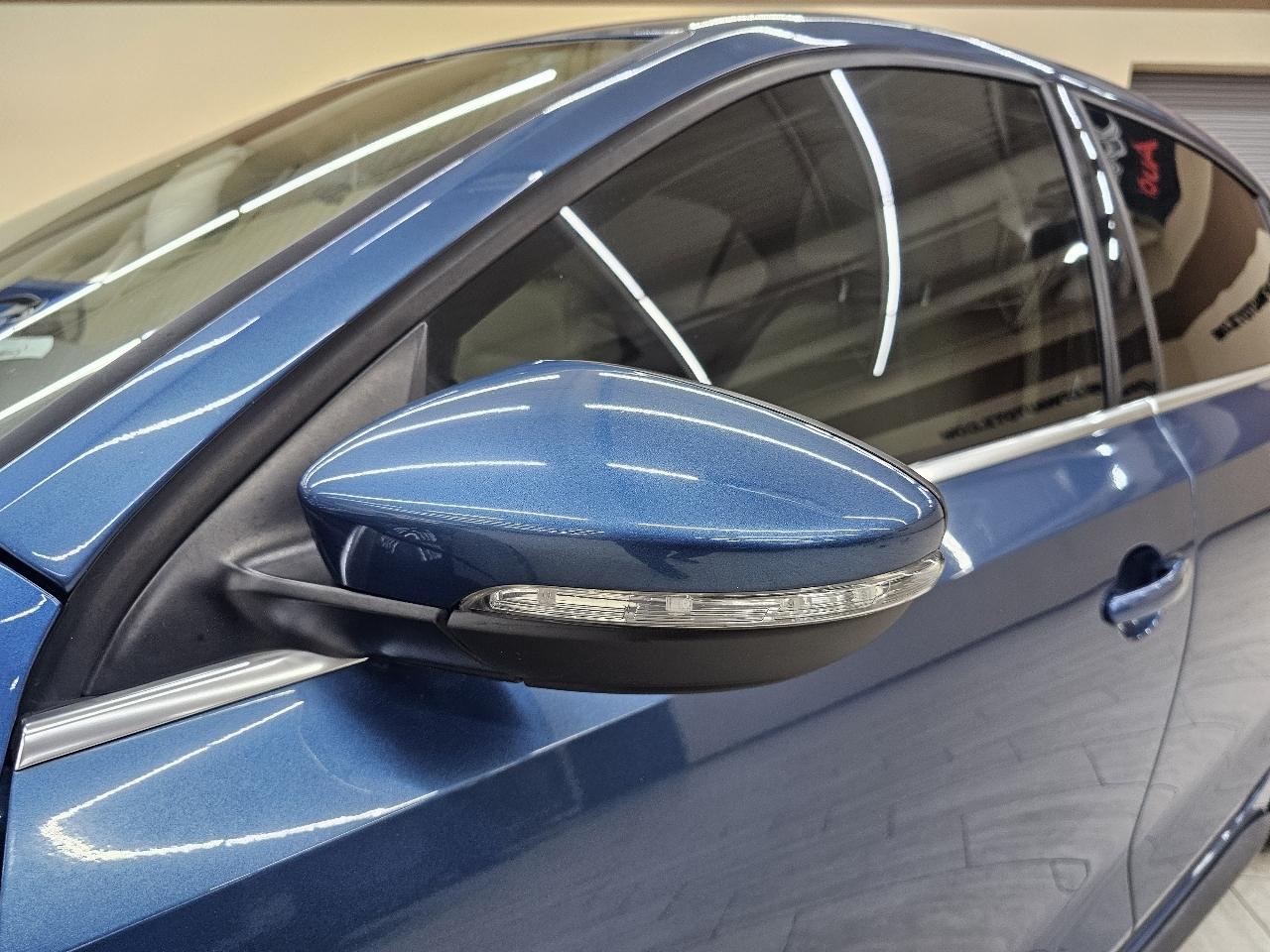Volkswagen Jetta Hybrid SEL Premium 2015