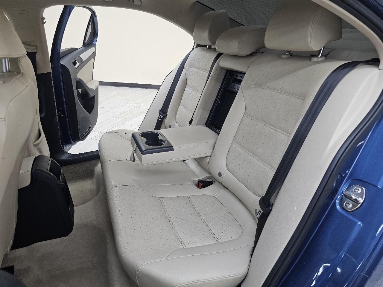 Volkswagen Jetta Hybrid SEL Premium 2015