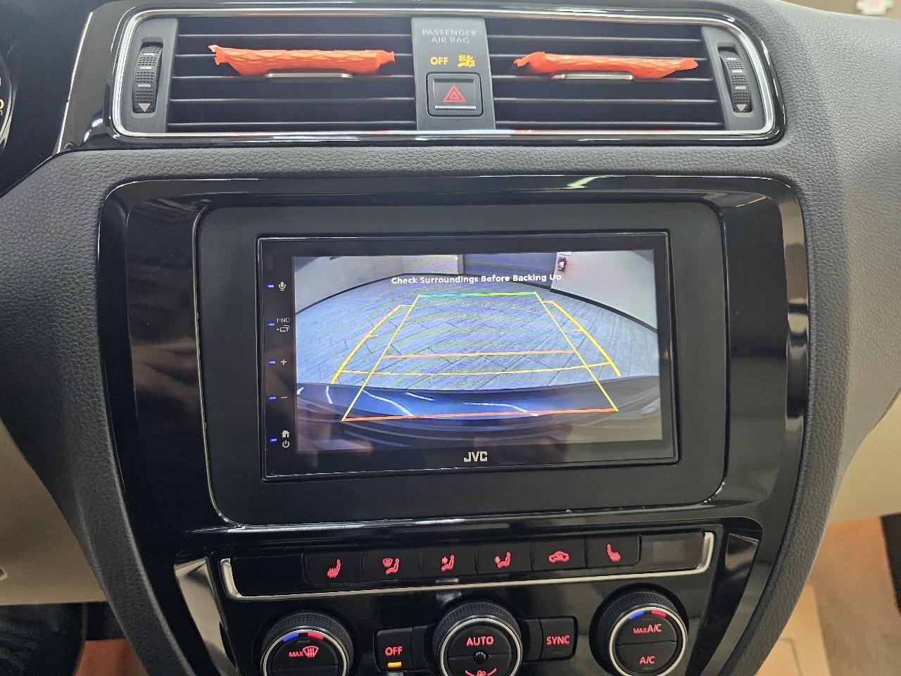 Volkswagen Jetta Hybrid SEL Premium 2015