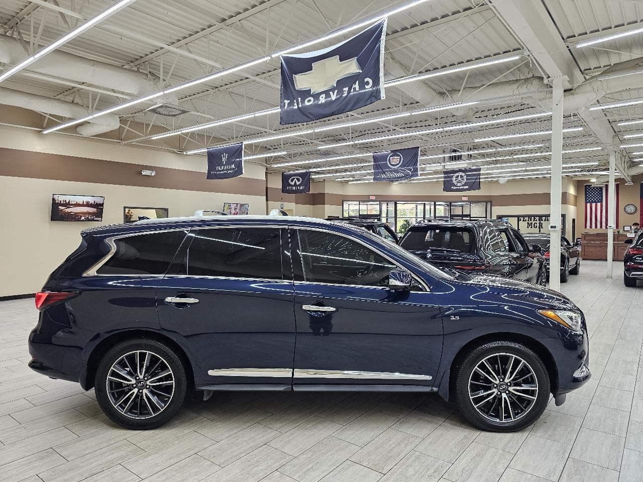 Infiniti QX60 Base FWD 2017
