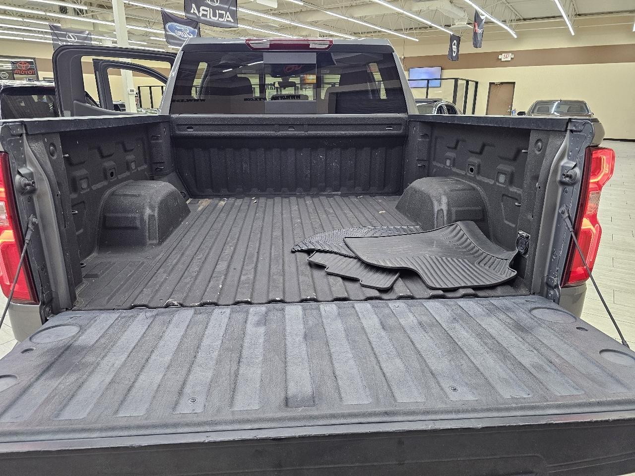 Chevrolet Silverado 1500 RST Crew Cab 4WD 2019