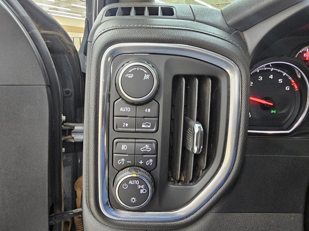 Chevrolet Silverado 1500 RST Crew Cab 4WD 2019