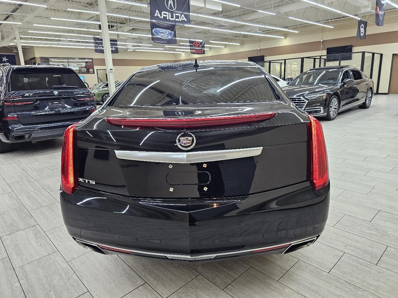 Cadillac XTS Premium 2013