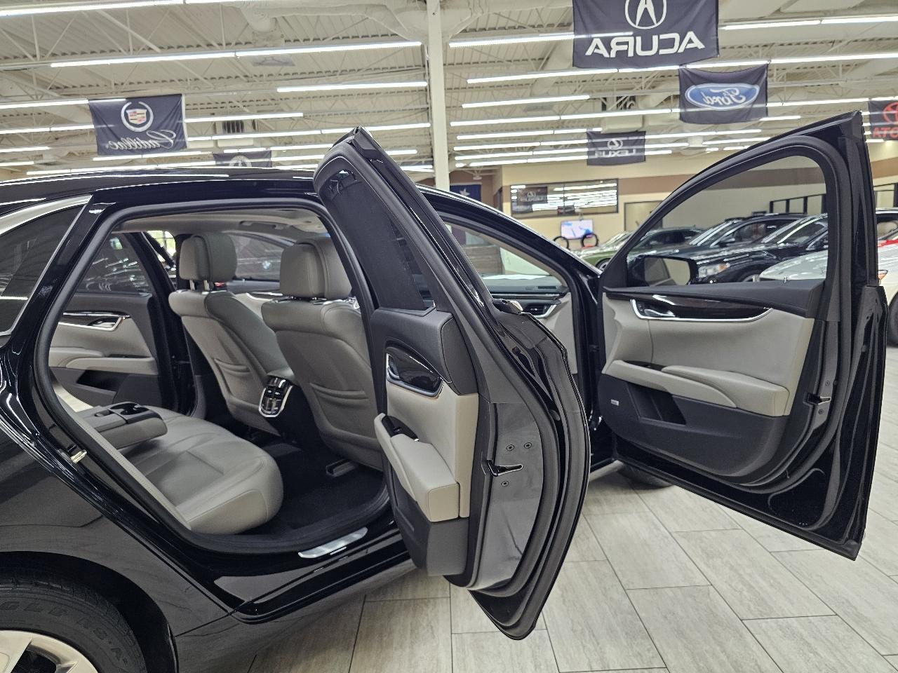Cadillac XTS Premium 2013