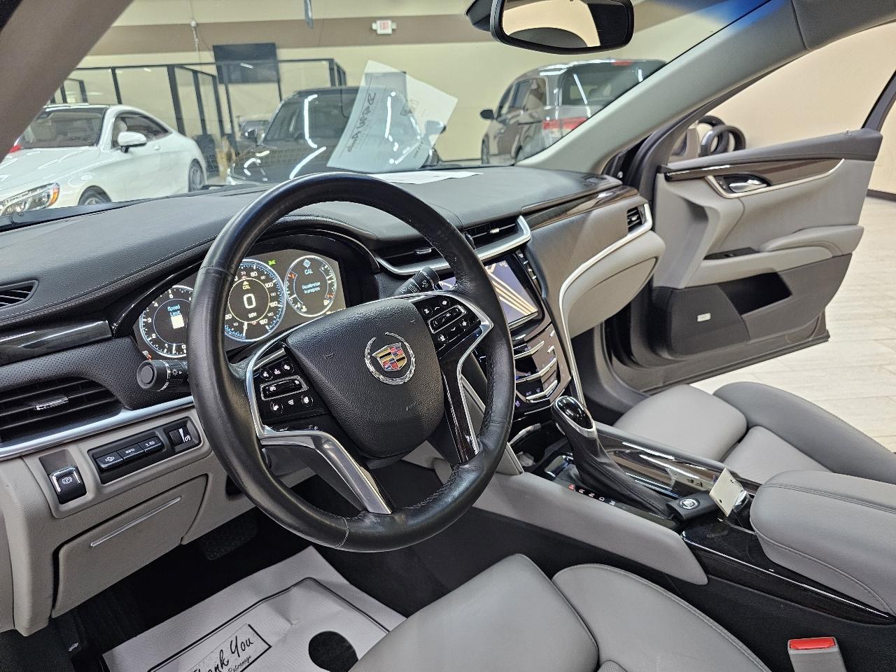 Cadillac XTS Premium 2013