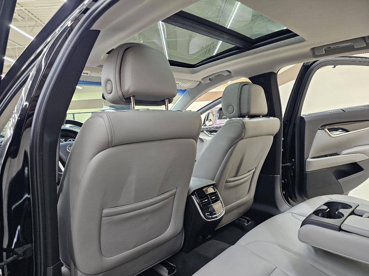 Cadillac XTS Premium 2013