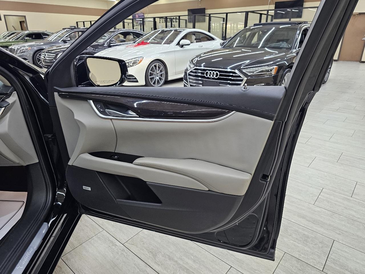 Cadillac XTS Premium 2013