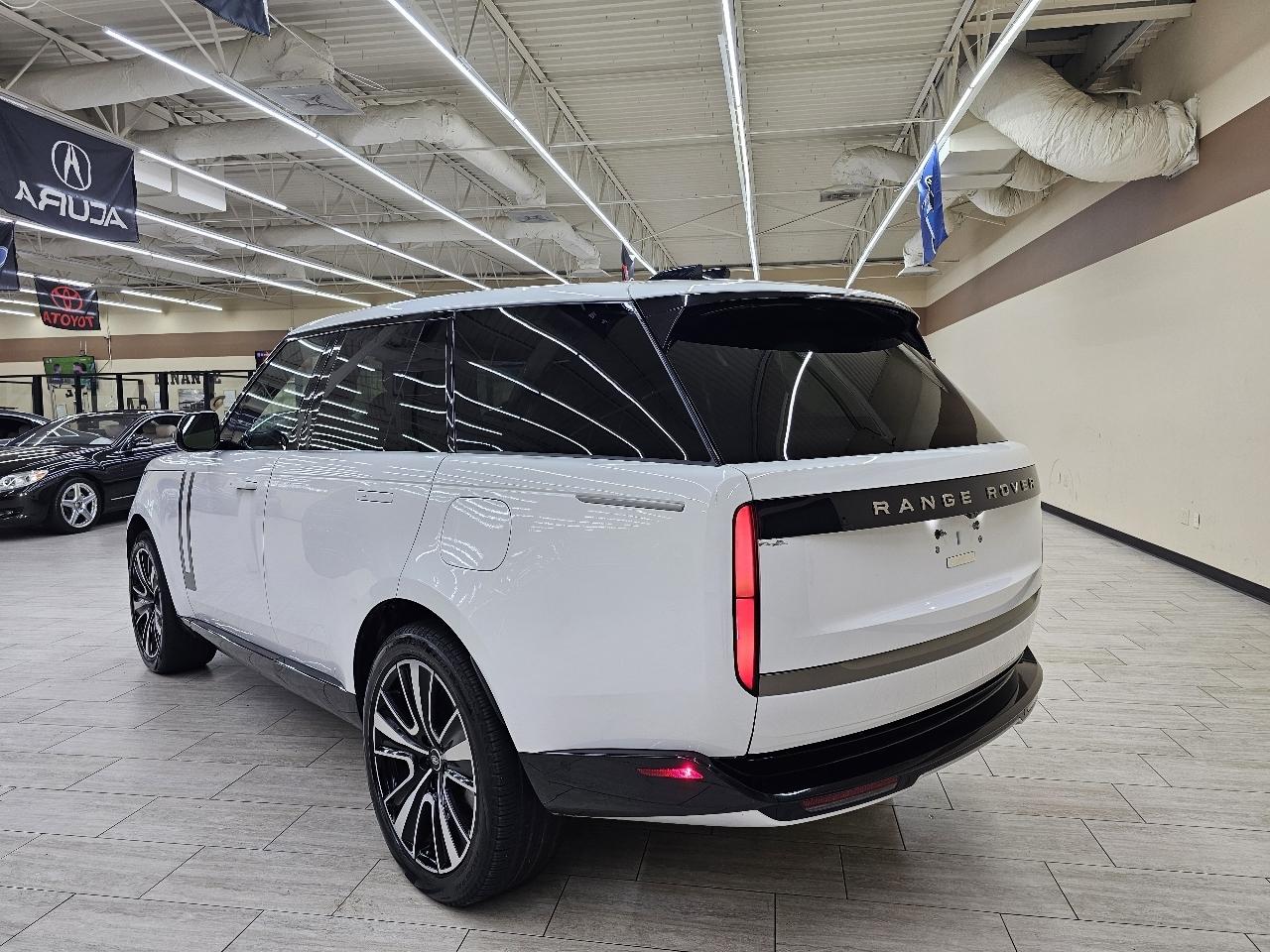 Land Rover Range Rover P400 SE SWB 2025