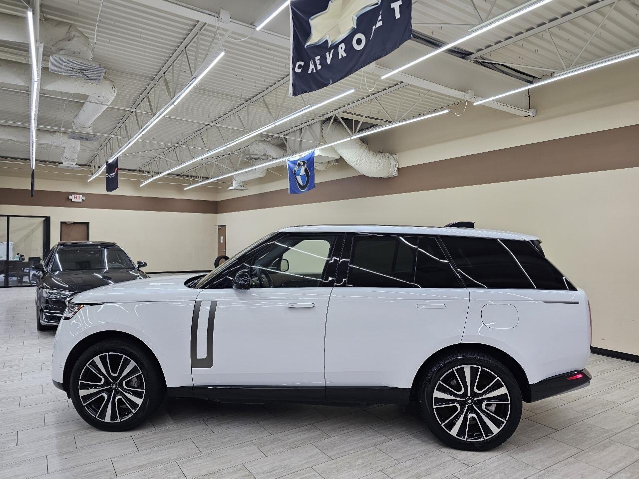 Land Rover Range Rover P400 SE SWB 2025