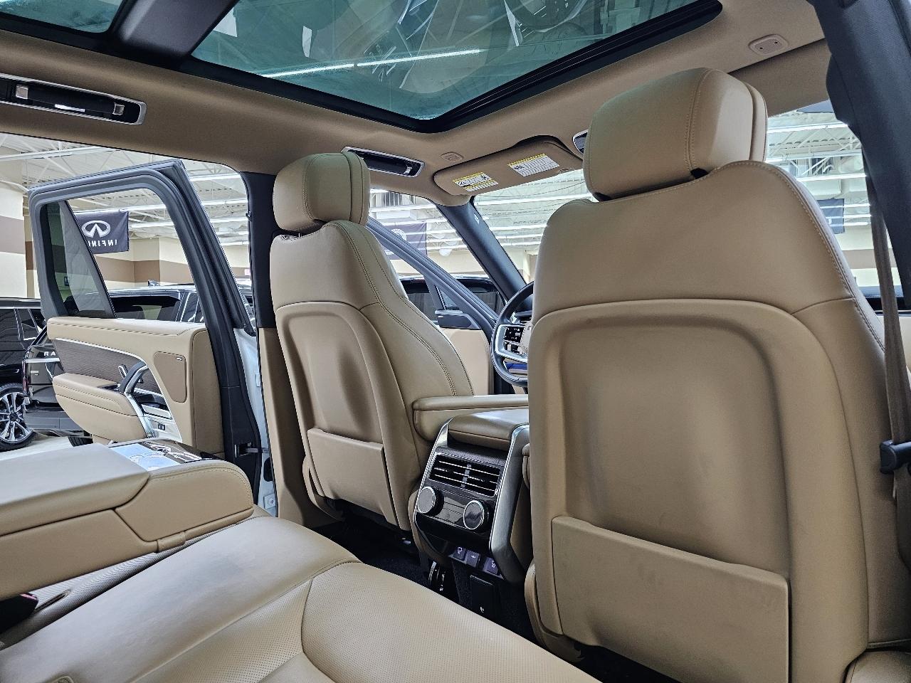 Land Rover Range Rover P400 SE SWB 2025