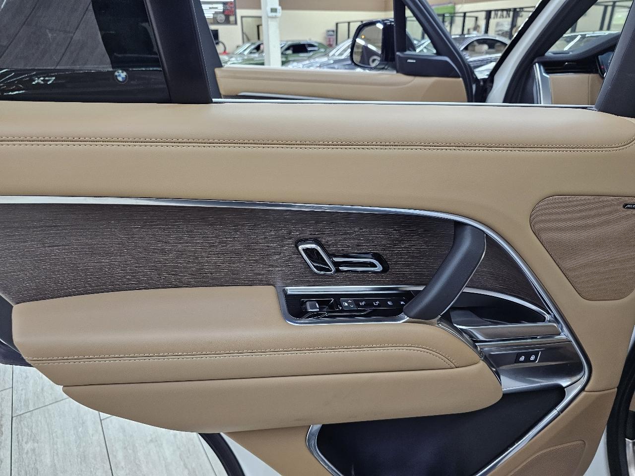 Land Rover Range Rover P400 SE SWB 2025