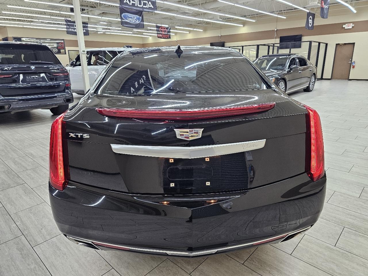 Cadillac XTS Luxury FWD 2017