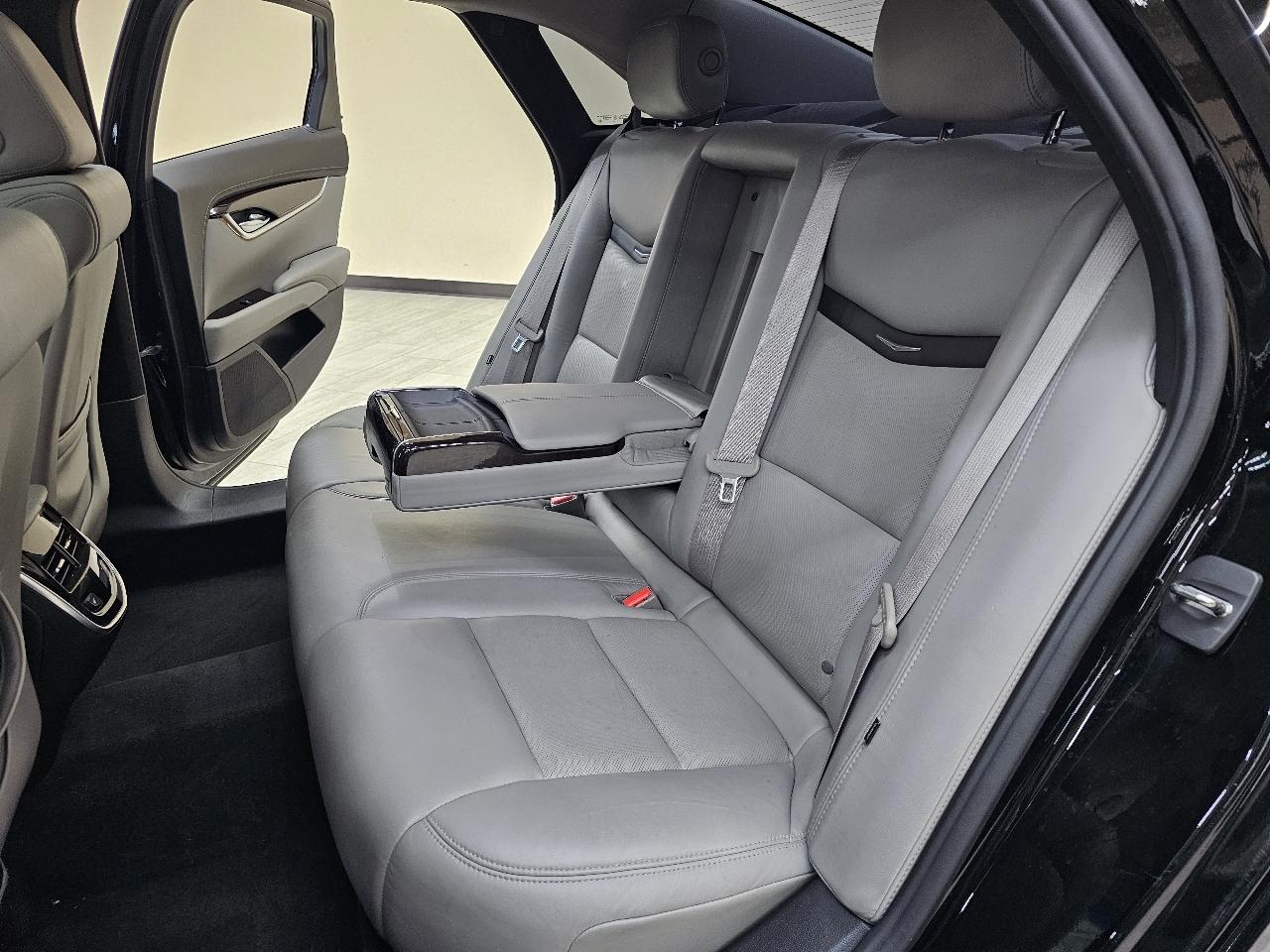 Cadillac XTS Luxury FWD 2017