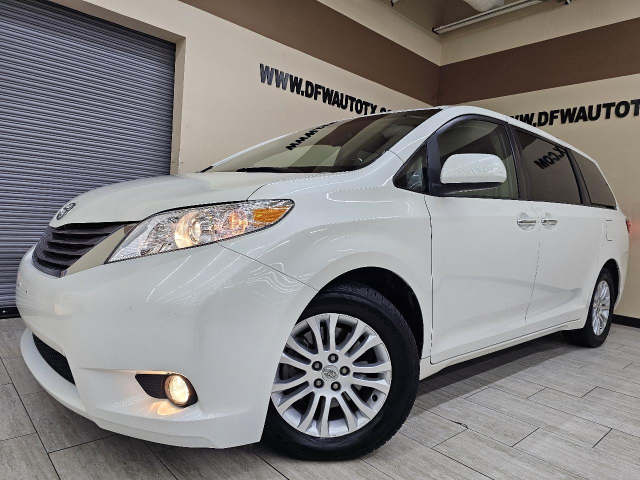 Toyota Sienna XLE FWD 8-Passenger V6 2016