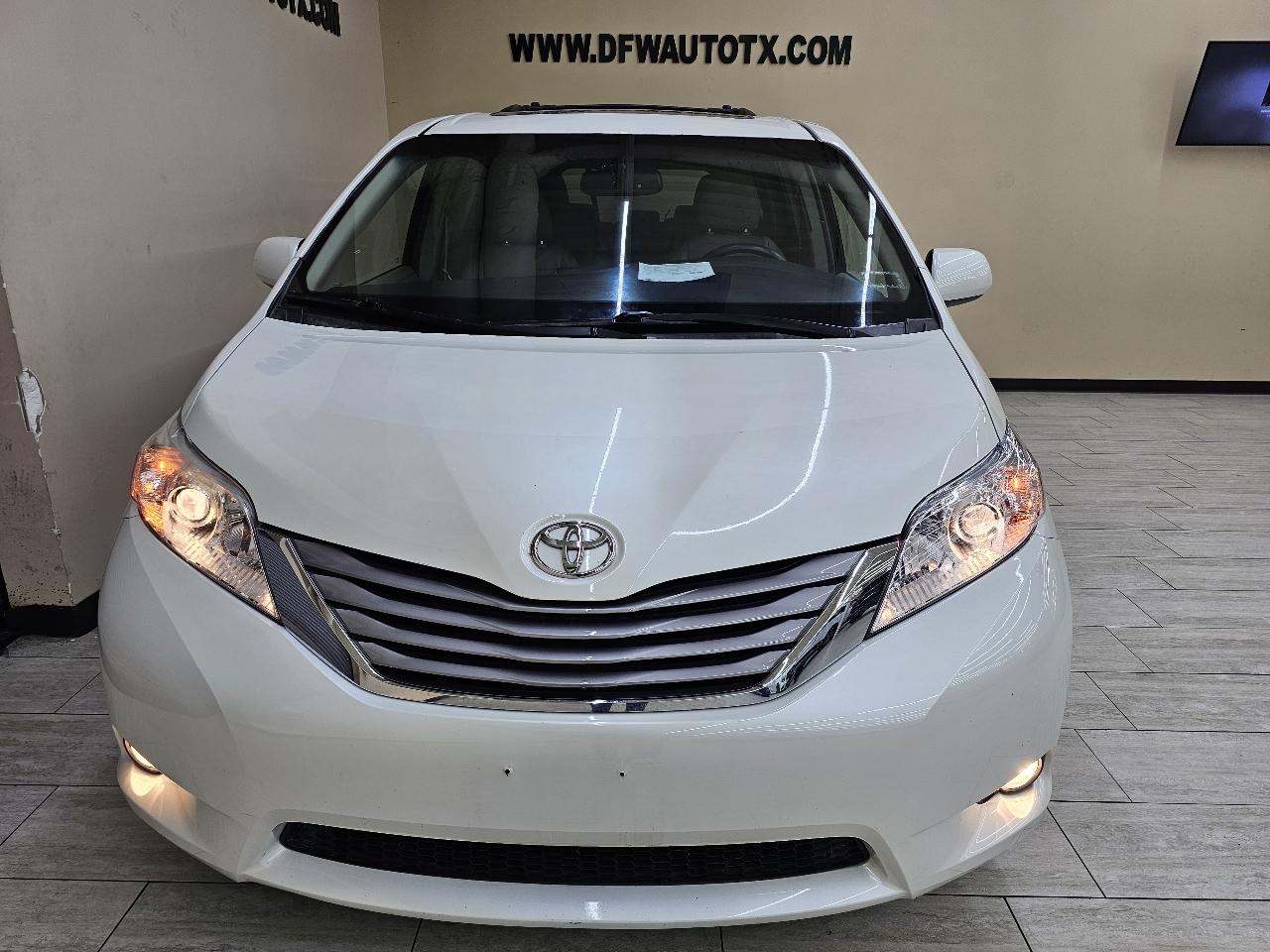 Toyota Sienna XLE FWD 8-Passenger V6 2016