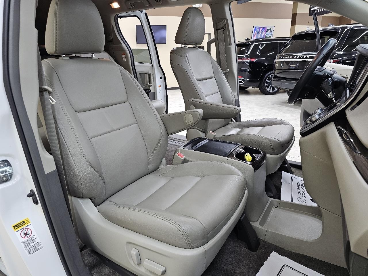 Toyota Sienna XLE FWD 8-Passenger V6 2016