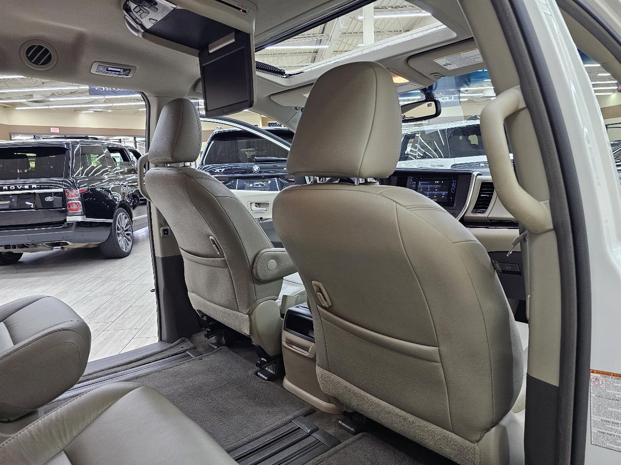 Toyota Sienna XLE FWD 8-Passenger V6 2016
