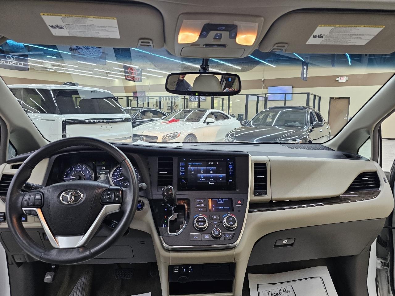 Toyota Sienna XLE FWD 8-Passenger V6 2016