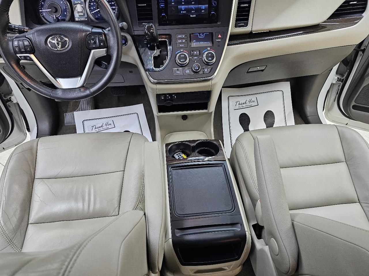 Toyota Sienna XLE FWD 8-Passenger V6 2016