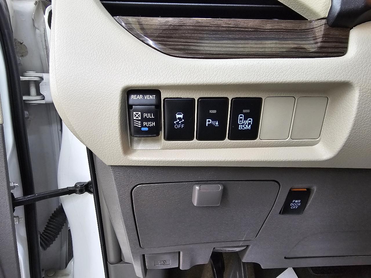 Toyota Sienna XLE FWD 8-Passenger V6 2016