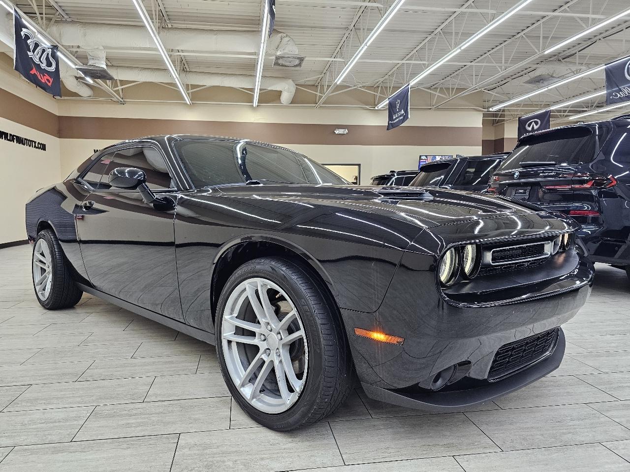Dodge Challenger SXT 2021
