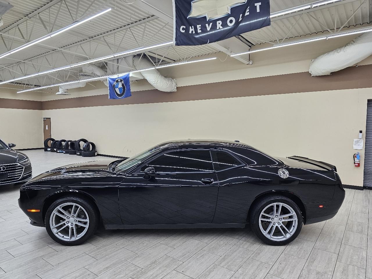 Dodge Challenger SXT 2021