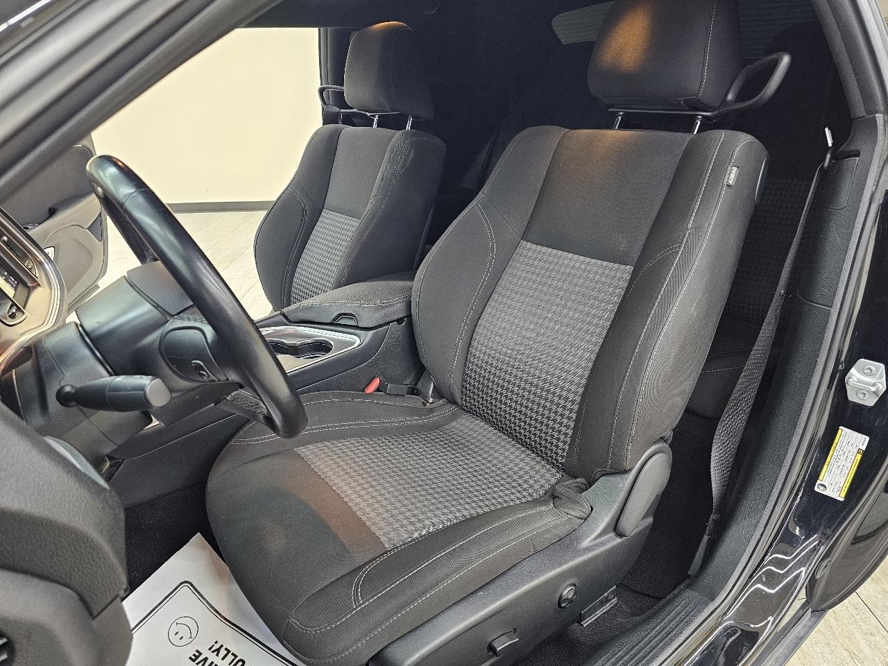 Dodge Challenger SXT 2021