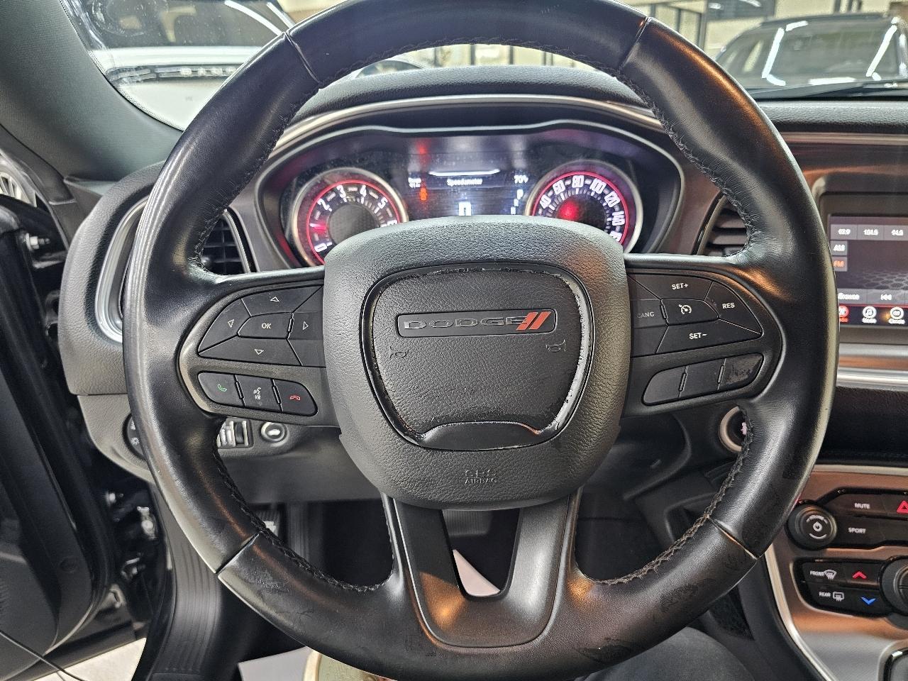Dodge Challenger SXT 2021