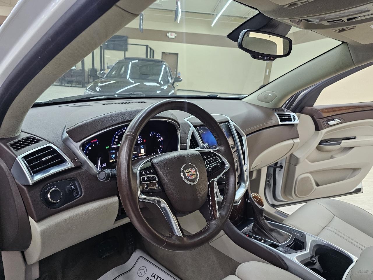 Cadillac SRX Luxury Collection FWD 2016