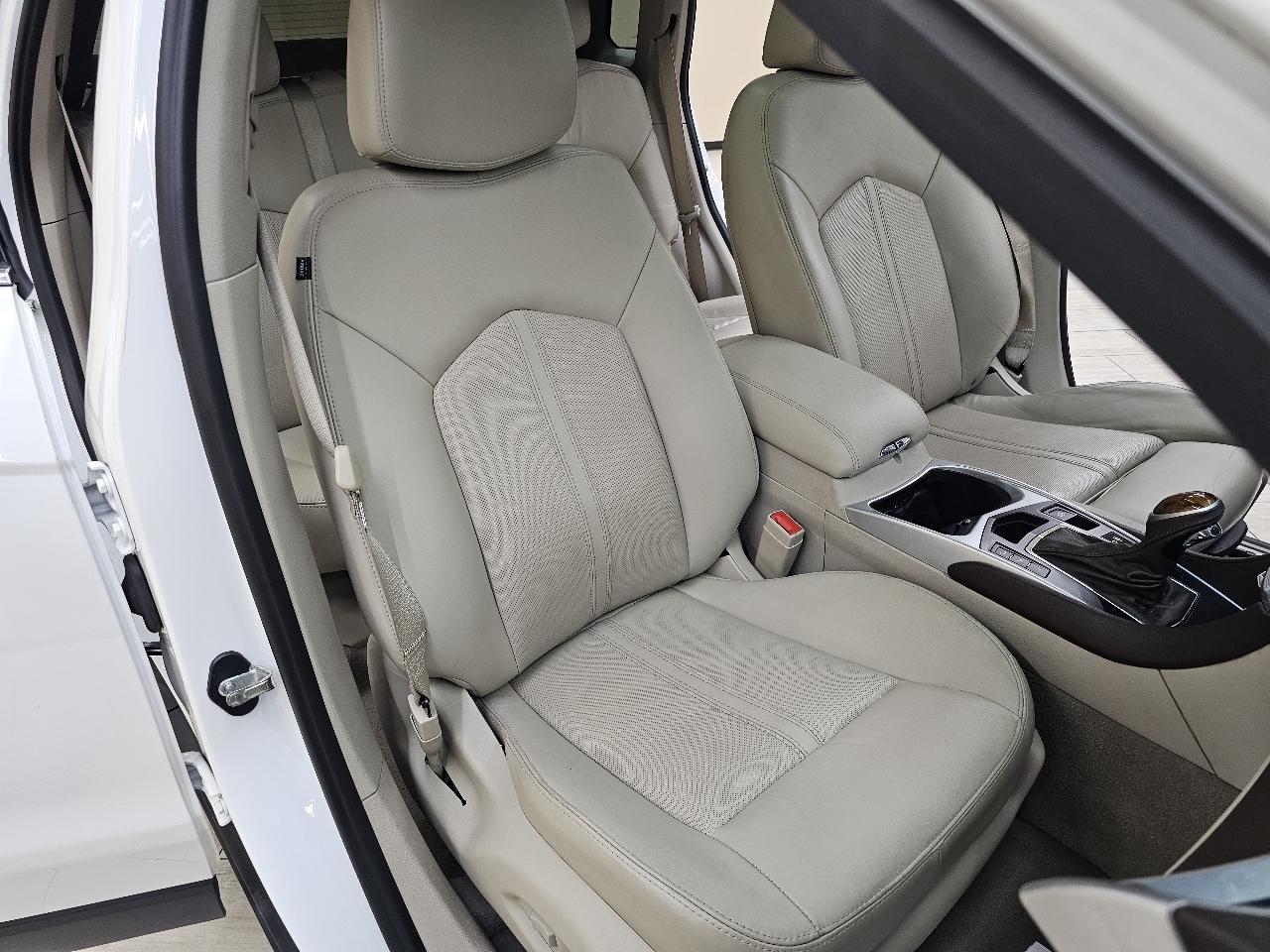 Cadillac SRX Luxury Collection FWD 2016