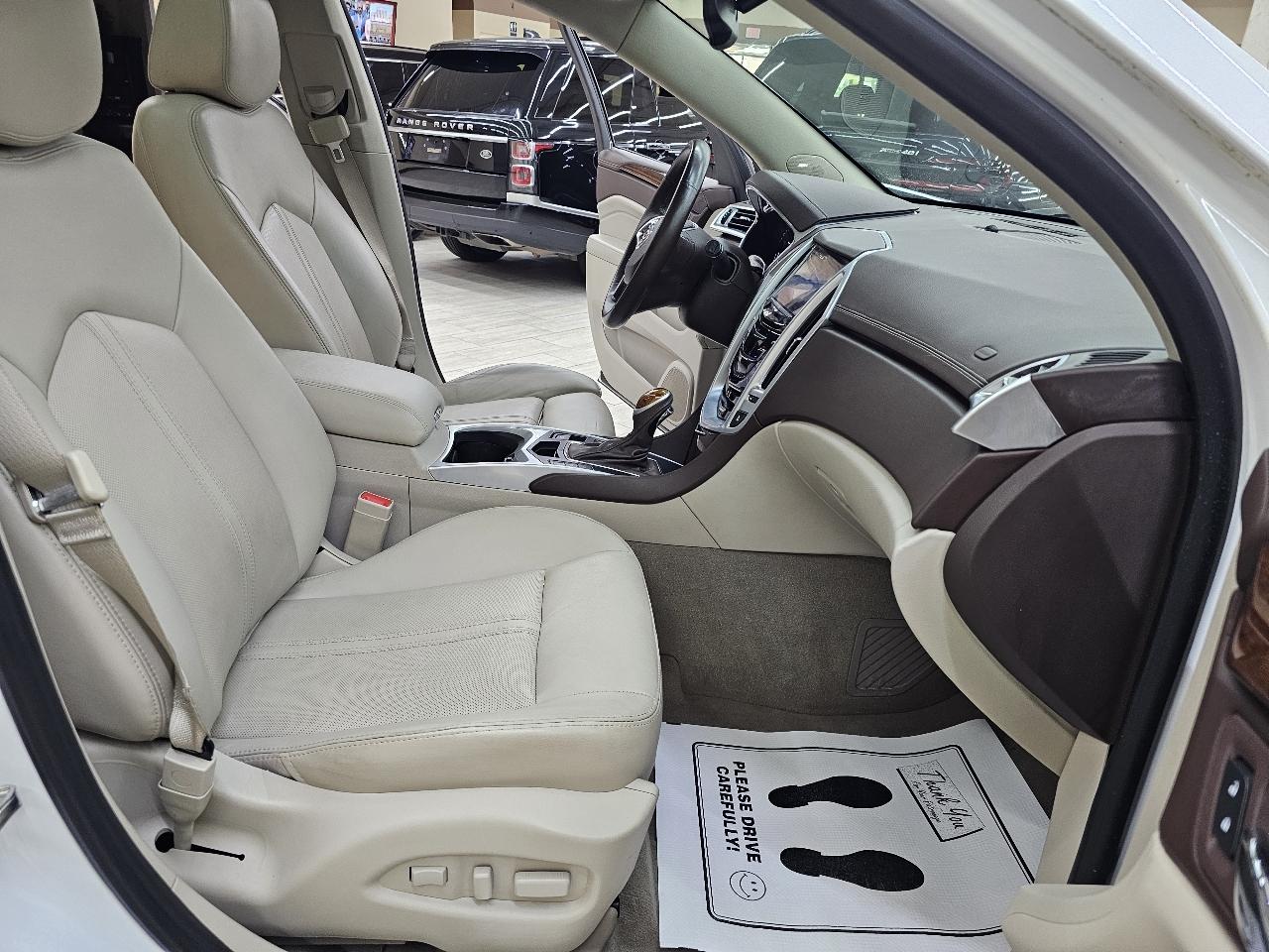 Cadillac SRX Luxury Collection FWD 2016