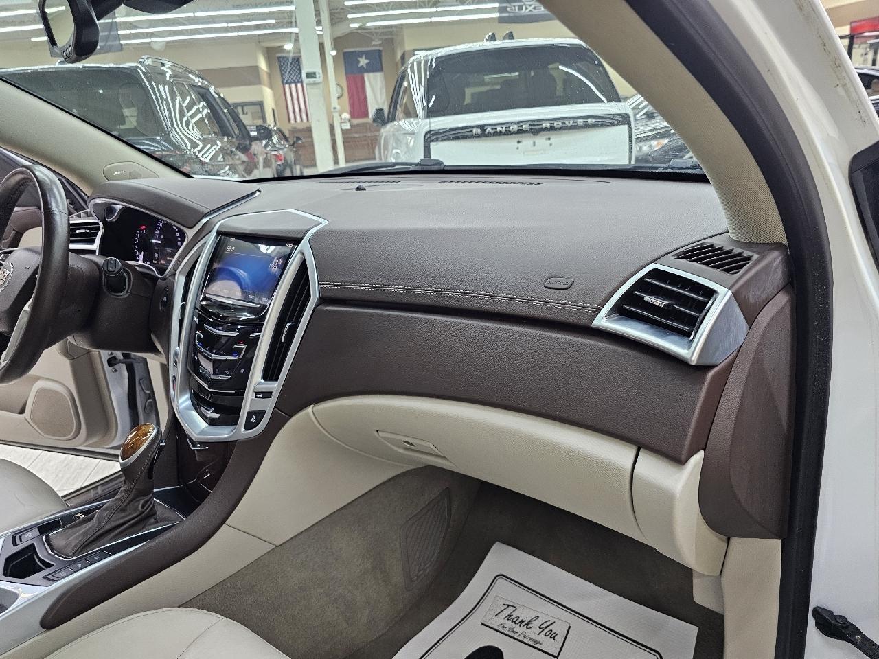 Cadillac SRX Luxury Collection FWD 2016