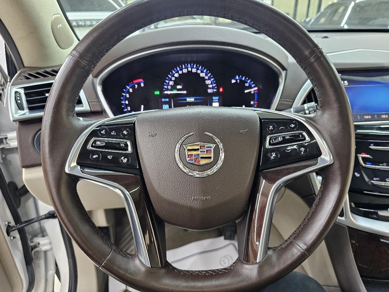 Cadillac SRX Luxury Collection FWD 2016