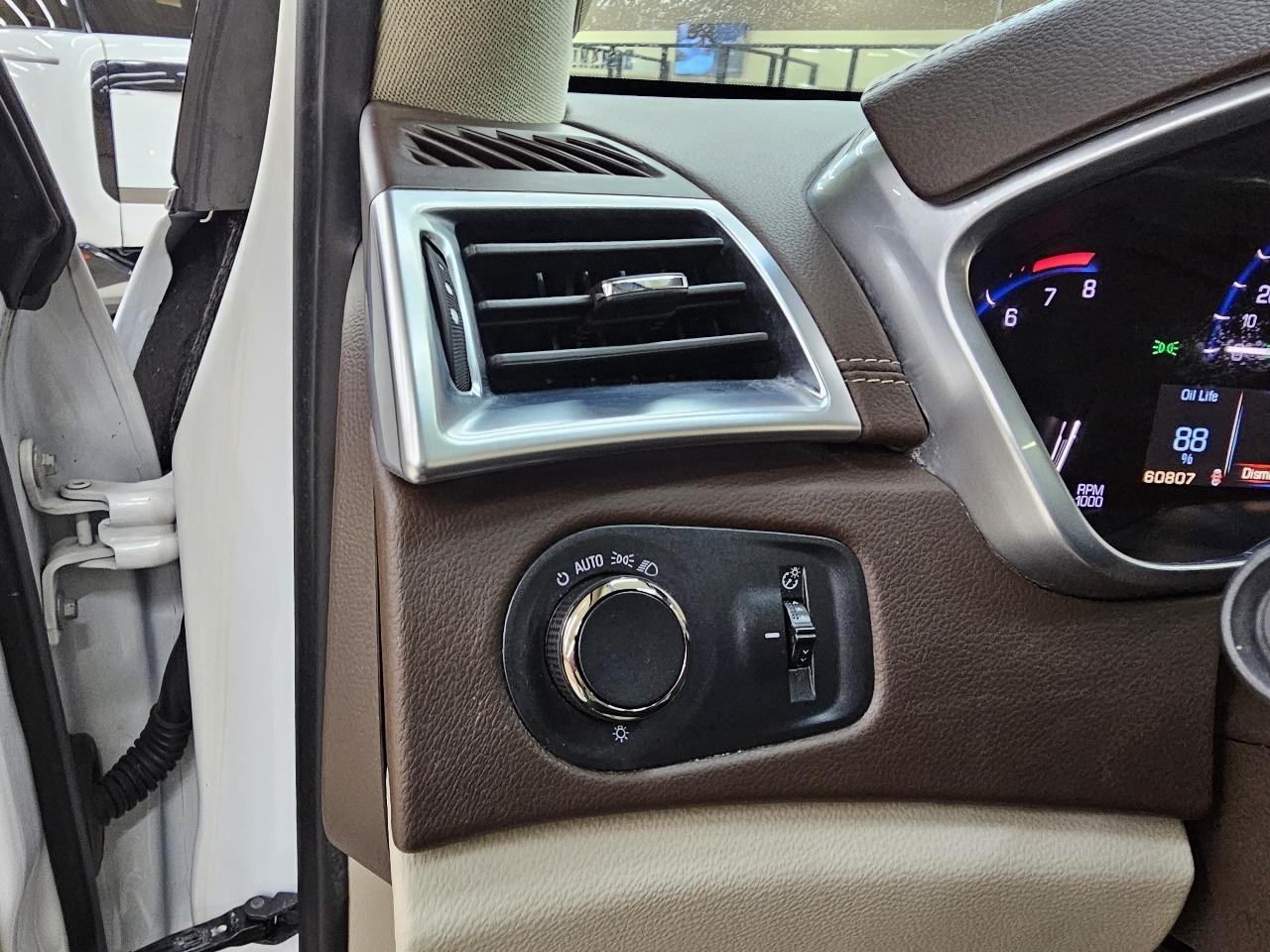 Cadillac SRX Luxury Collection FWD 2016