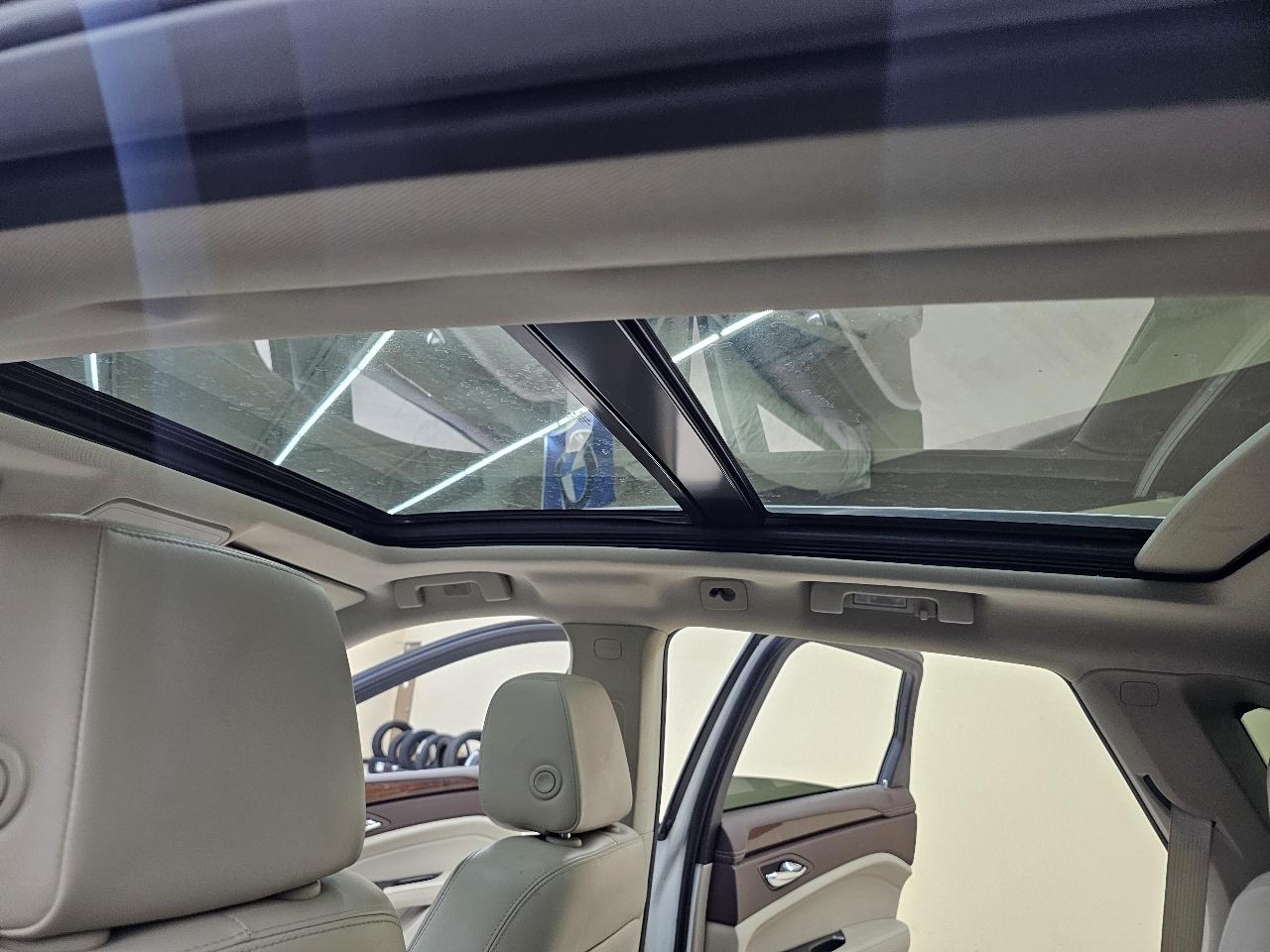 Cadillac SRX Luxury Collection FWD 2016